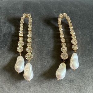 Elegant Gold and Pearl Drop Earrings